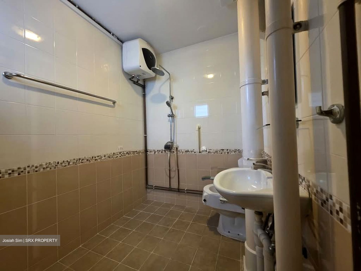 Blk 405 Hong Kah Court (Jurong West), HDB Executive #601893371